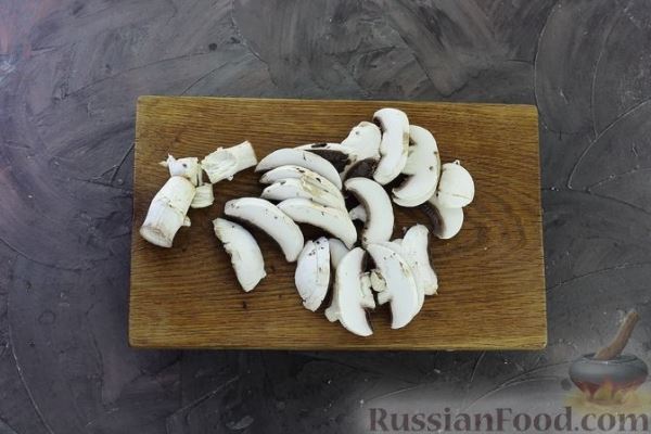 Куриное филе "гармошка" с грибами и помидорами, запечённое в лаваше