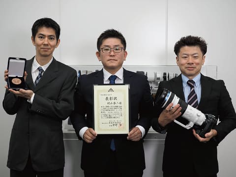 Объектив M.Zuiko Digital ED 150-400mm F/4.5 получил премию Японского фотосообщества