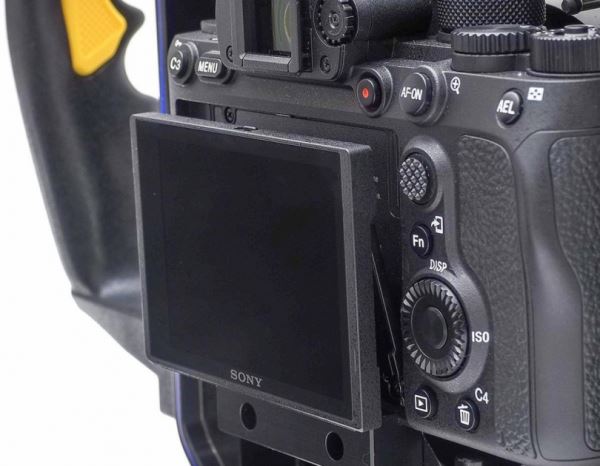 Производитель аквабоксов раскрыл скорый анонс камеры Sony A7IV
