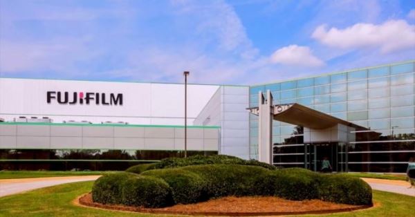 СМИ: Fujifilm закрывает четыре завода в США